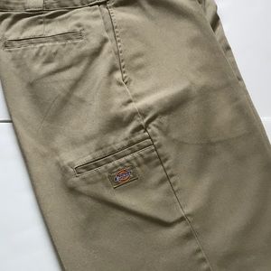 Dickies tan short